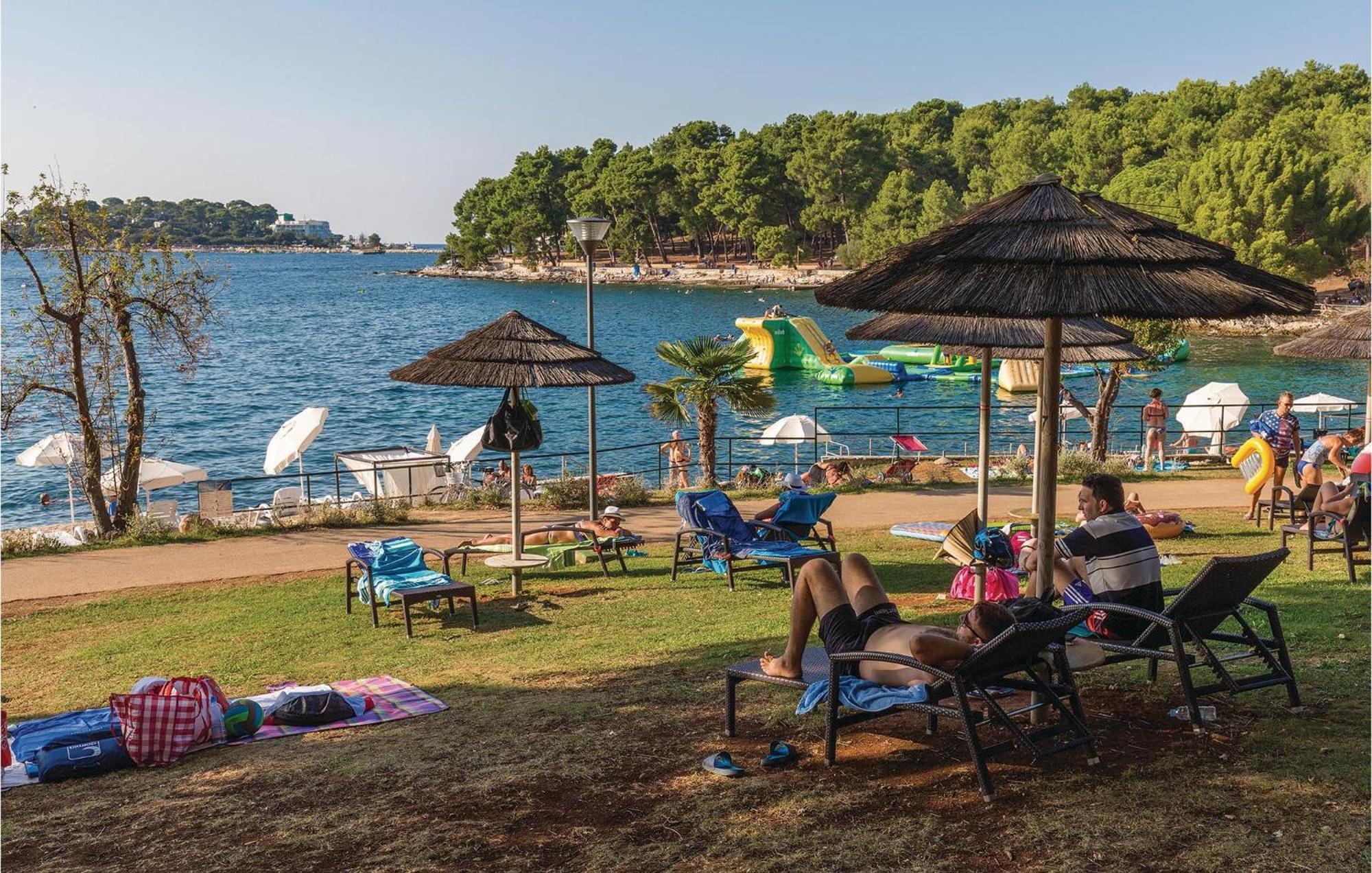 Amazing Apartment In Porec With Wifi Esterno foto