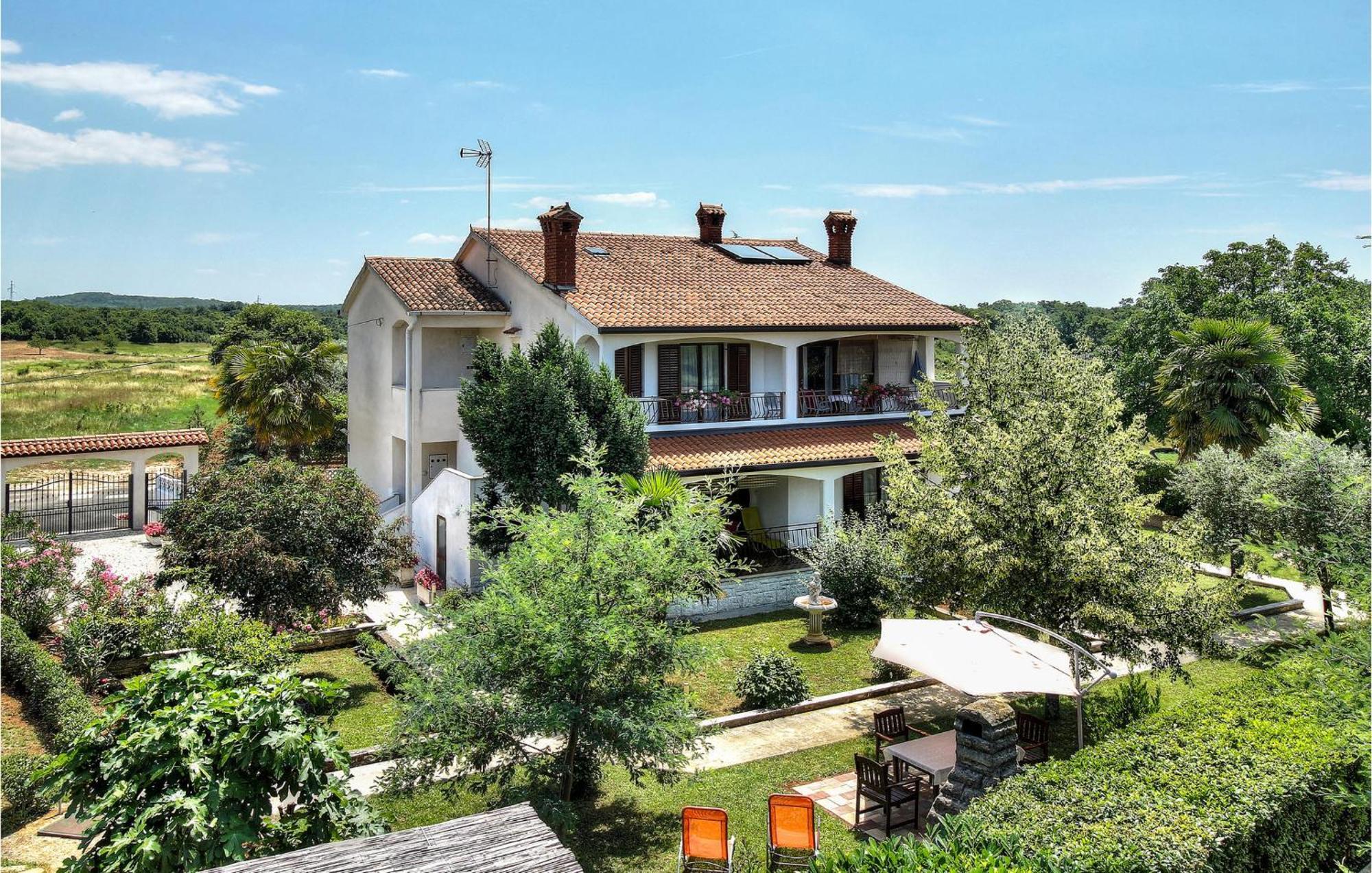 Amazing Apartment In Porec With Wifi Esterno foto