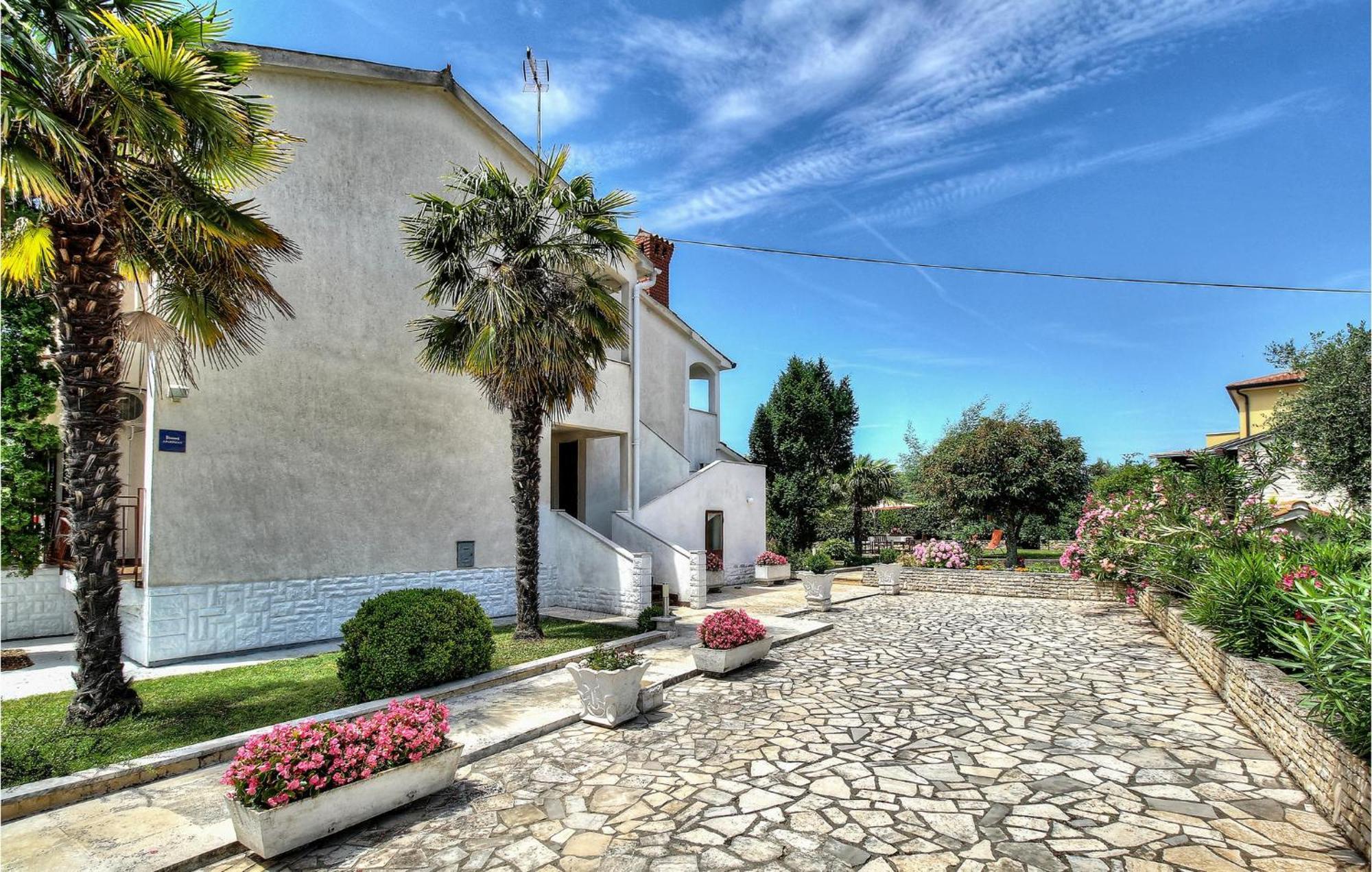 Amazing Apartment In Porec With Wifi Esterno foto