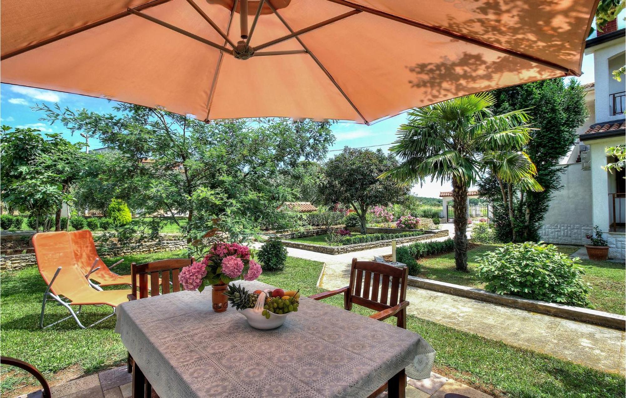 Amazing Apartment In Porec With Wifi Esterno foto
